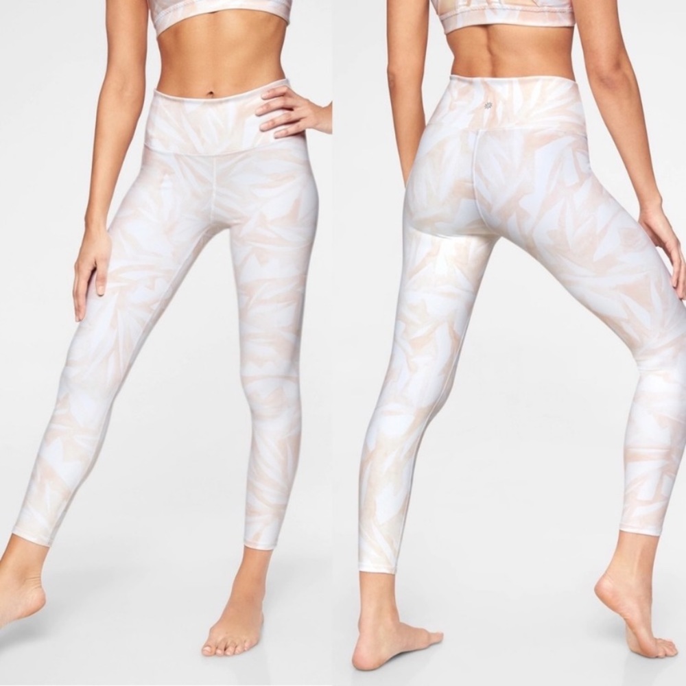 Athleta High Rise Swirl Chaturanga 7/8 Pants